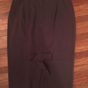 Pencil skirt 60% poly 36% rayon 4% spandex 24”